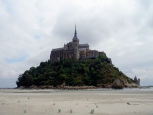 Le Mont-Saint-Michel vu du côté de la mer, photographie de 2006